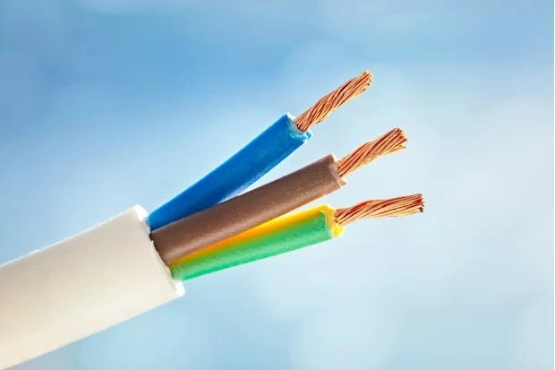 تصویر 1 از کابل افشان مناسب برای طراحی های پیچیده و مارپیچ بدون افت ولتاژ