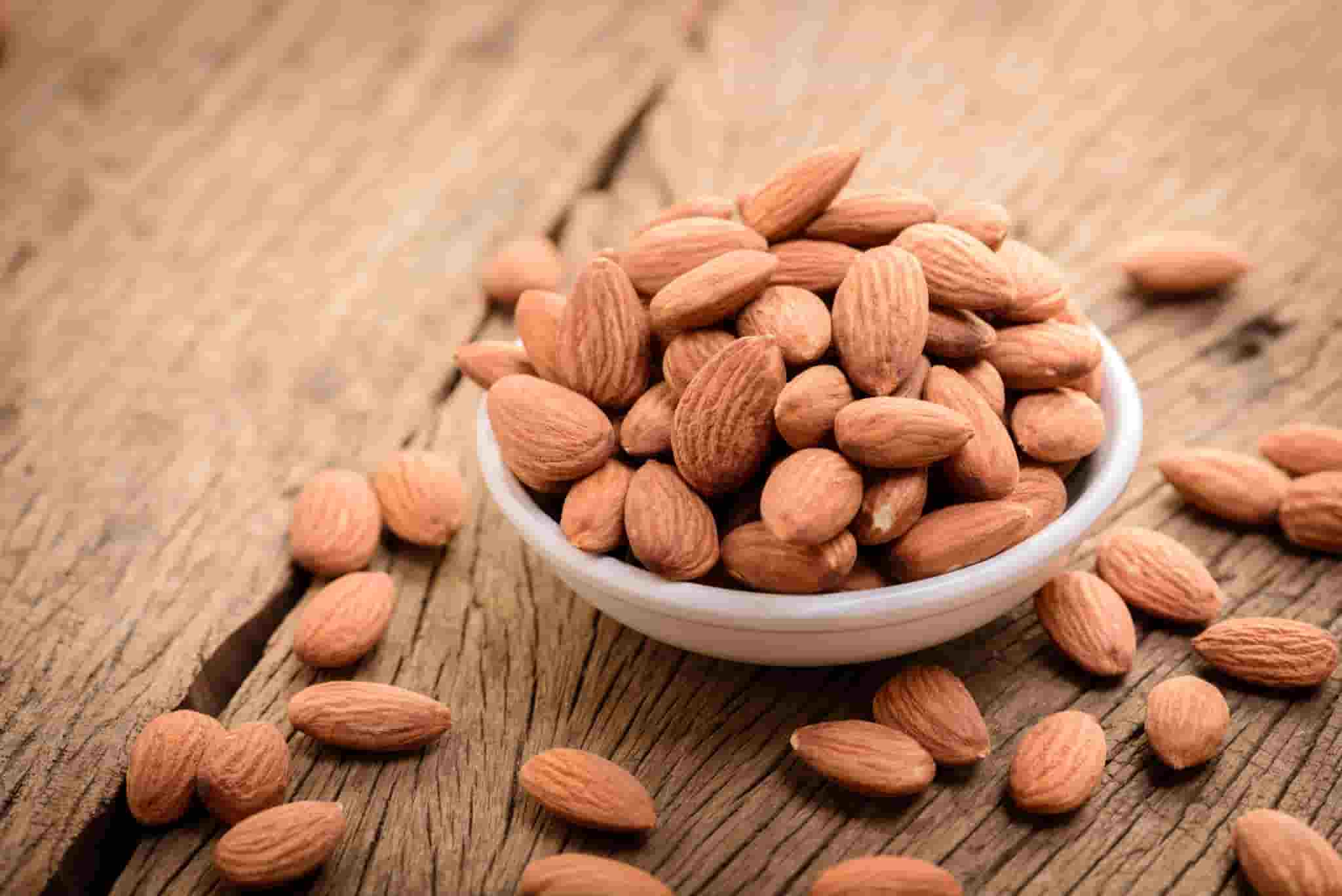 تصویر 2 از بادام درختی تلخ مغز تخصصی صنایع غذایی
