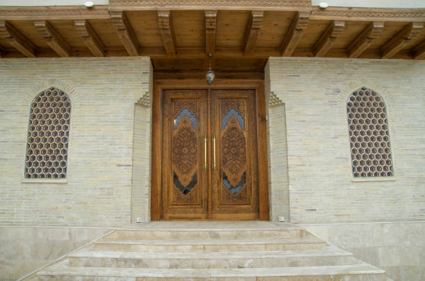 تصویر 4 از سنگ تراورتن جلوه دار مناسب ورودی ساختمان