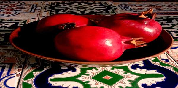 تصویر 1 از انار سیاه تفت آبدار و سالم مناسب پذیرایی