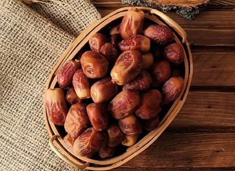 تصویر 2 از خرما زاهدی بندرعباس ترد و خوش طعم با کیفیت
