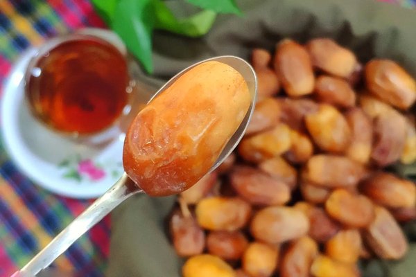 تصویر 1 از خرما زاهدی سایز بزرگ مناسب مجالس رسمی