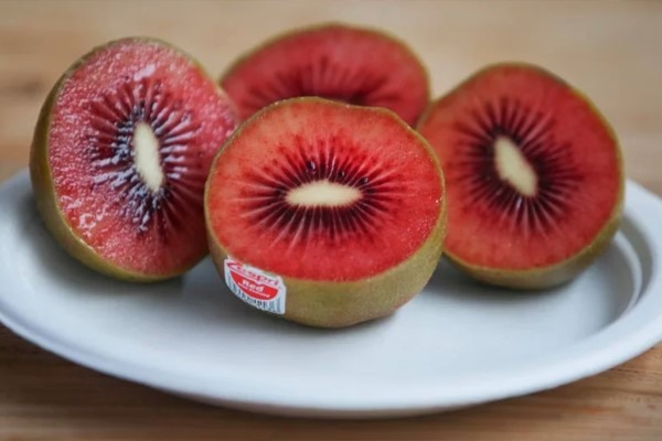 خرید کیوی تو سرخ