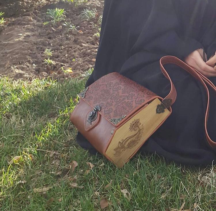 تصویر 1 از کیف چوبی شیک برای مجالس و مهمانی های خاص