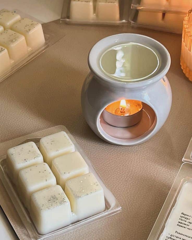 پارافین جامد با خلوص بالا مناسب شمع‌ سازی و صنایع مختلف