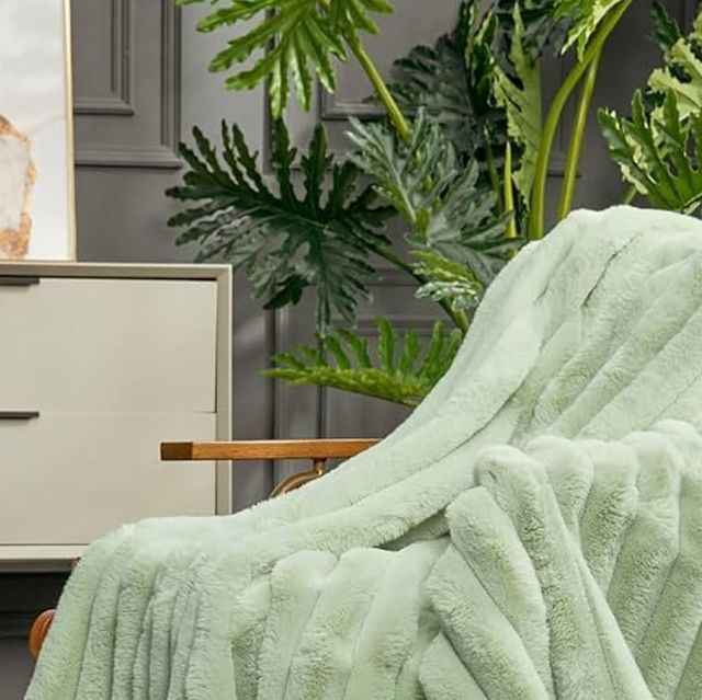 پتو ژله ای یاسی زیبا با بافت نرم و کیفیت بالا
