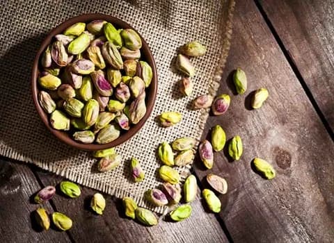 پسته اکبری درجه یک دستچین شده با سایز درشت