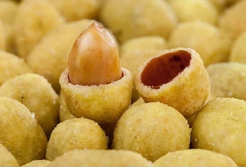 بادام زمینی حجیم شده با طعمی متفاوت و جذاب