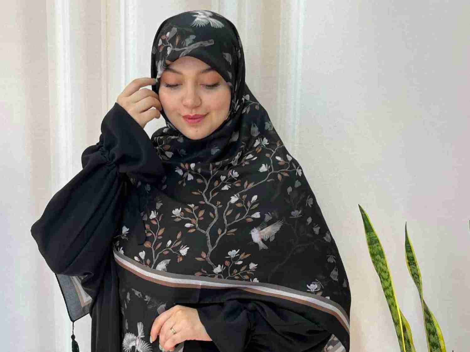 تصویر 4 از خرید عمده روسری نخی مشکی طرحدار بدون واسطه