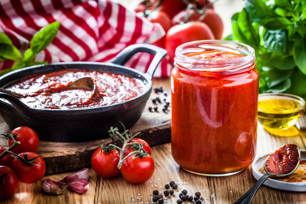 تصویر 1 از رب گوجه‌ فرنگی خوشاب محصولی استاندارد برای صادرات به کشور های مختلف
