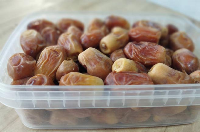 خرما زاهدی درجه یک محصول طبیعی سرشار از مواد مغذی
