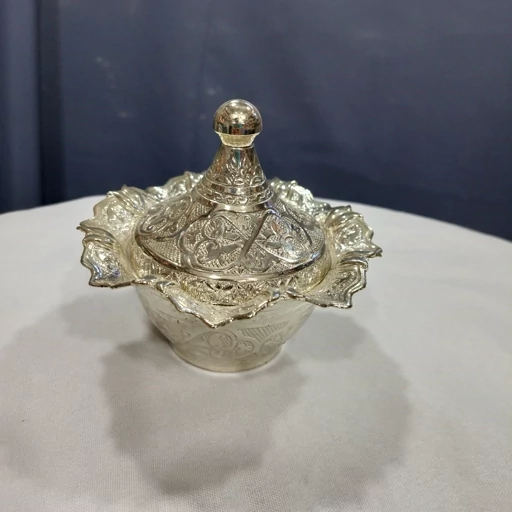 تصویر 1 از قندان مسی نقره ای مناسب پذیرایی لوکس و مجلسی