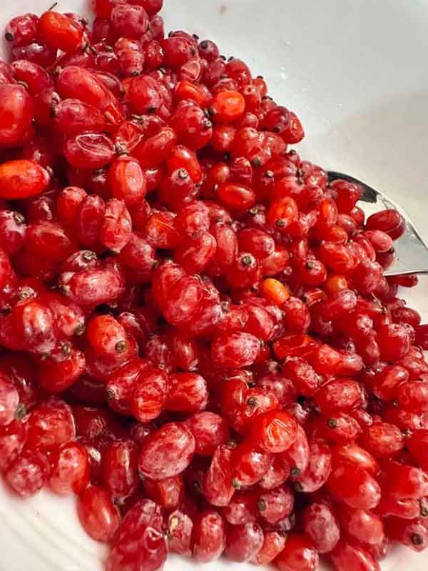 زرشک هسته دار مرغوب با رنگ طبیعی و طعم دلپذیر