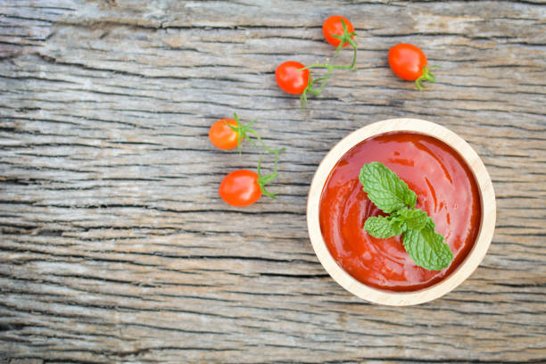 تصویر 4 از قیمت رب گوجه فرنگی گلنوش شیشه‌ای ۶۸۰ گرمی ۸۰۰ گرمی