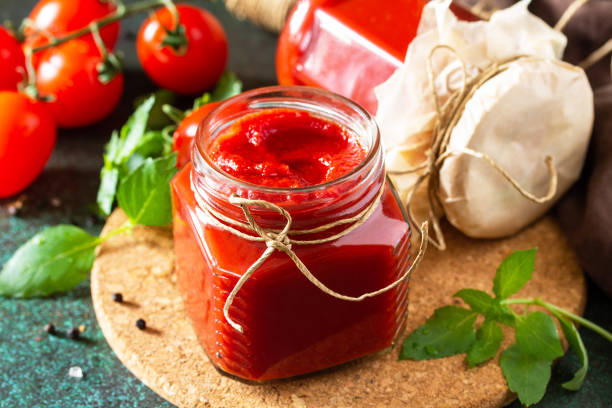 تصویر 3 از قیمت رب گوجه فرنگی ممتاز شیشه‌ای ۶۸۰ گرمی قوطی ۸۰۰ گرمی
