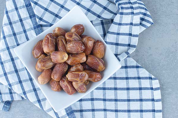 تصویر 1 از خرما رطب مرغوب مناطق گرمسیر ایران با بافت بسیار لطیف