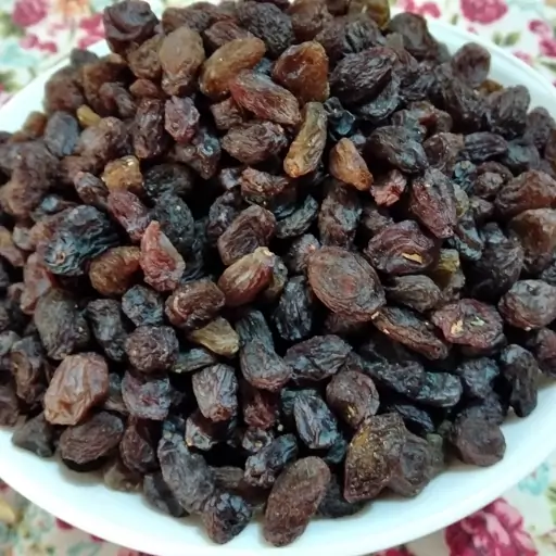 تصویر 3 از کشمش بوانات تهیه شده از انگور مرغوب مناطق کوهستانی