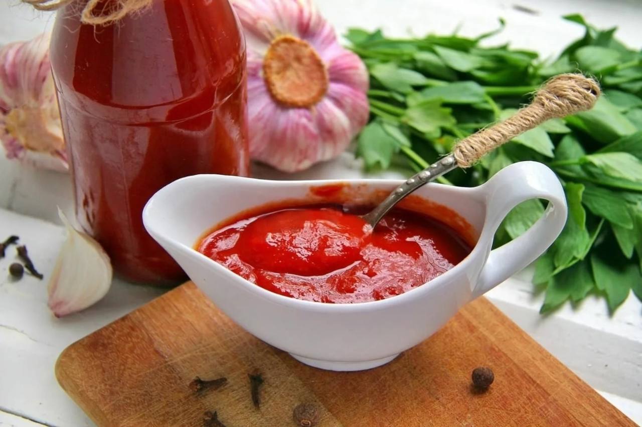 تصویر 2 از قیمت رب گوجه فرنگی شاد گستر شیشه‌ای ۶۸۰ گرمی قوطی ۸۰۰ گرمی