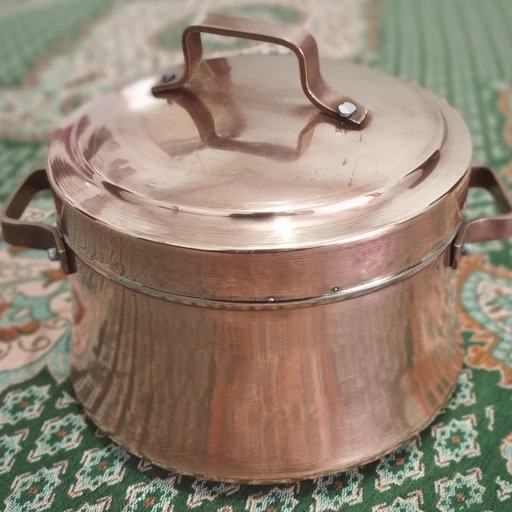 تصویر 2 از قابلمه مسی سایز بزرگ مناسب پخت غذا برای خانواده های پرجمعیت