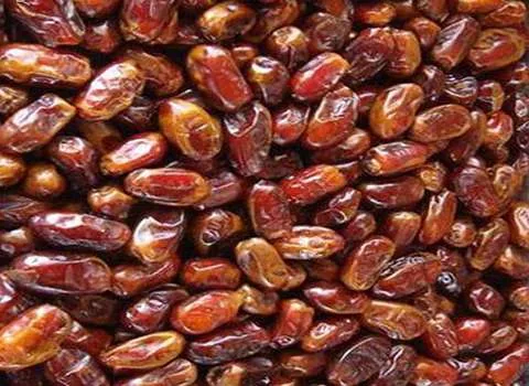 تصویر 3 از خرما شاهانی دانه کشیده تیره رنگ با طعم فوق العاده دلپذیر انتخابی خاص و خوش طعم