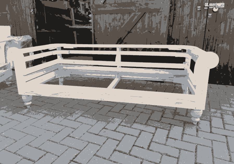تصویر 2 از کلاف مبل راحتی با چوب مستحکم و طراحی اصولی