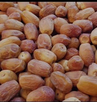 تصویر 3 از خرما شاهانی دستچین شده توسط کشاورزان زبده با رعایت استانداردهای کیفی انتخابی با کیفیت بالا
