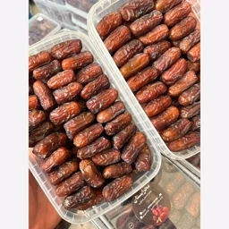 خرما پیارم سطلی ممتاز با طعم طبیعی گوشتی مرغوب