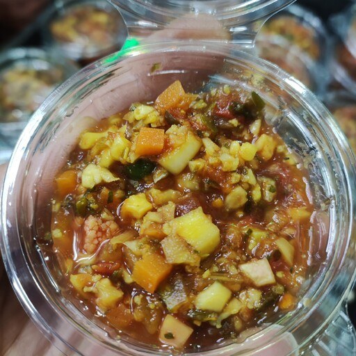 تصویر 2 از قیمت خرید عمده + ترشی مخلوط تک نفره رستورانی ۷۰ گرم خالص