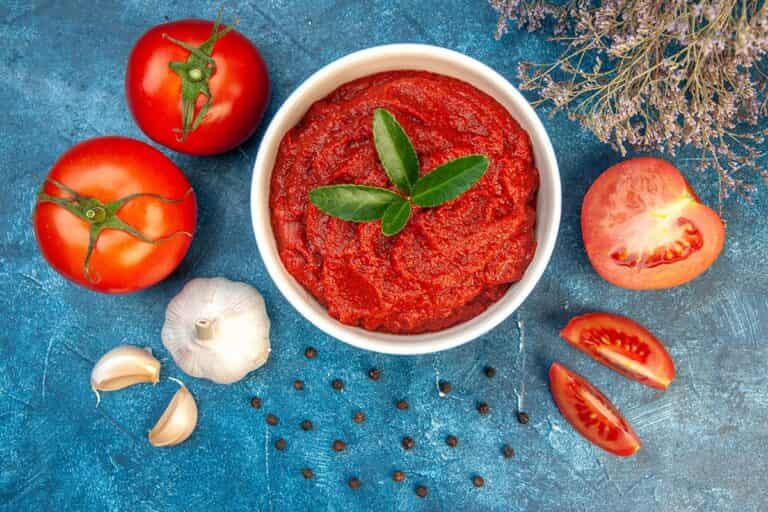 رب گوجه فرنگی خانگی مناسب انواع غذاهای سنتی