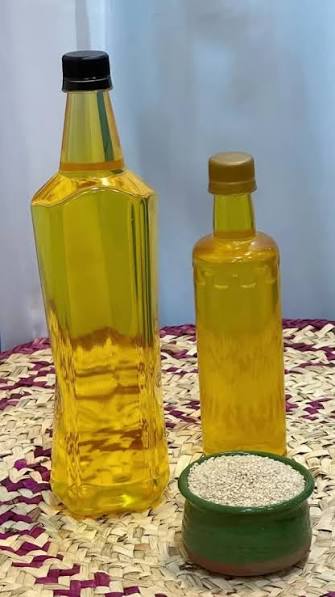 تصویر 4 از روغن کنجد نیم لیتری گزینه ای کاربردی برای غذاهای ایرانی و سالاد