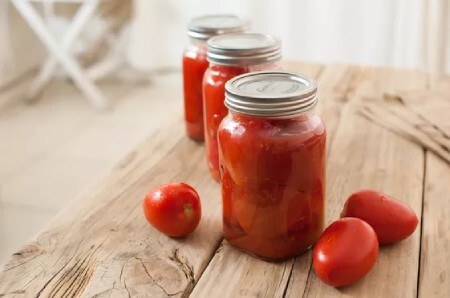 تصویر 2 از رب گوجه فرنگی طبیعت با رنگ خاص مناسب پخت خورشت و سس