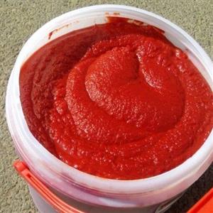 تصویر 4 از رب گوجه فرنگی طبیعت با رنگ خاص مناسب پخت خورشت و سس