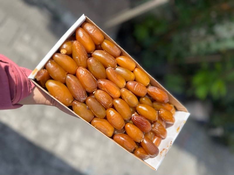 خرما زاهدی زرد با رنگ طبیعی و بازار پسند