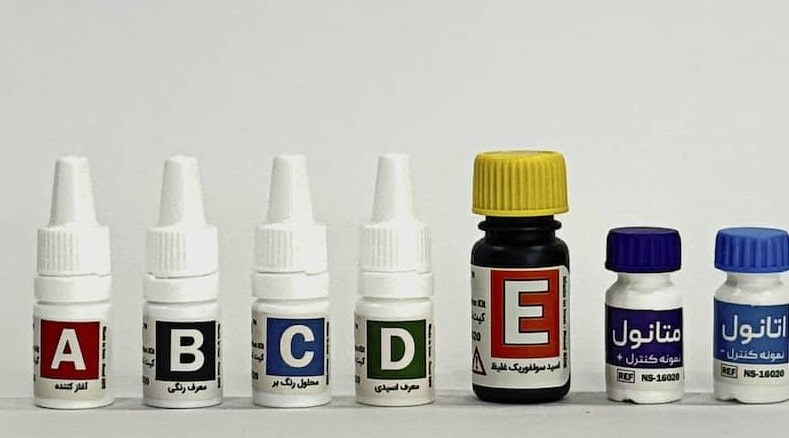 تصویر 1 از کیت تشخیص الکل صنعتی مناسب ارزیابی اولیه و کنترل سریع ترکیبات در مصارف صنعتی و آزمایشگاهی