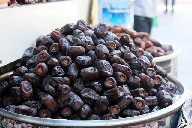تصویر 1 از خرما مضافتی فله انتخاب اقتصادی برای خرید عمده