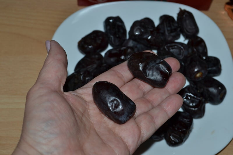 تصویر 3 از خرما مضافتی عمده مناسب تامین فروشگاه ها و صنایع غذایی