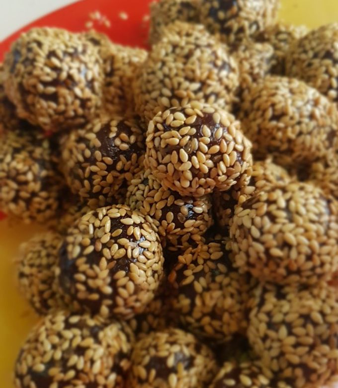 تصویر 3 از خرما ارده کنجد انتخابی سالم برای مصرف روزانه