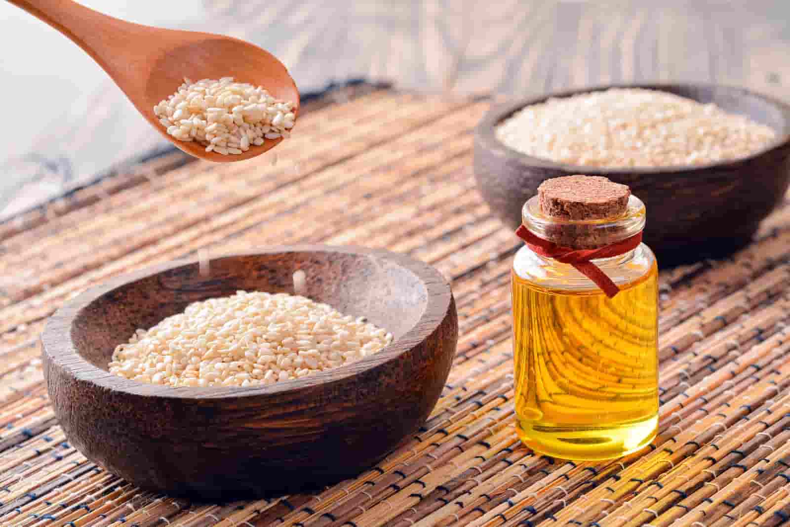تصویر 3 از روغن کنجد سیاه تهیه شده از دانه های کنجد برشته