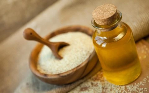 تصویر 4 از روغن کنجد مالشی مناسب ماساژ و آرامش بدن