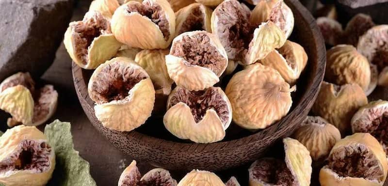 تصویر 1 از انجیر خشک پرک با کیفیت مرغوب مناسب میان وعده های سالم