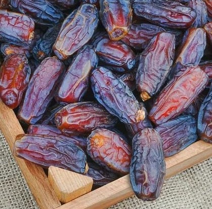 تصویر 4 از خرما پیارم درجه دو مناسب خرید عمده و فله ای