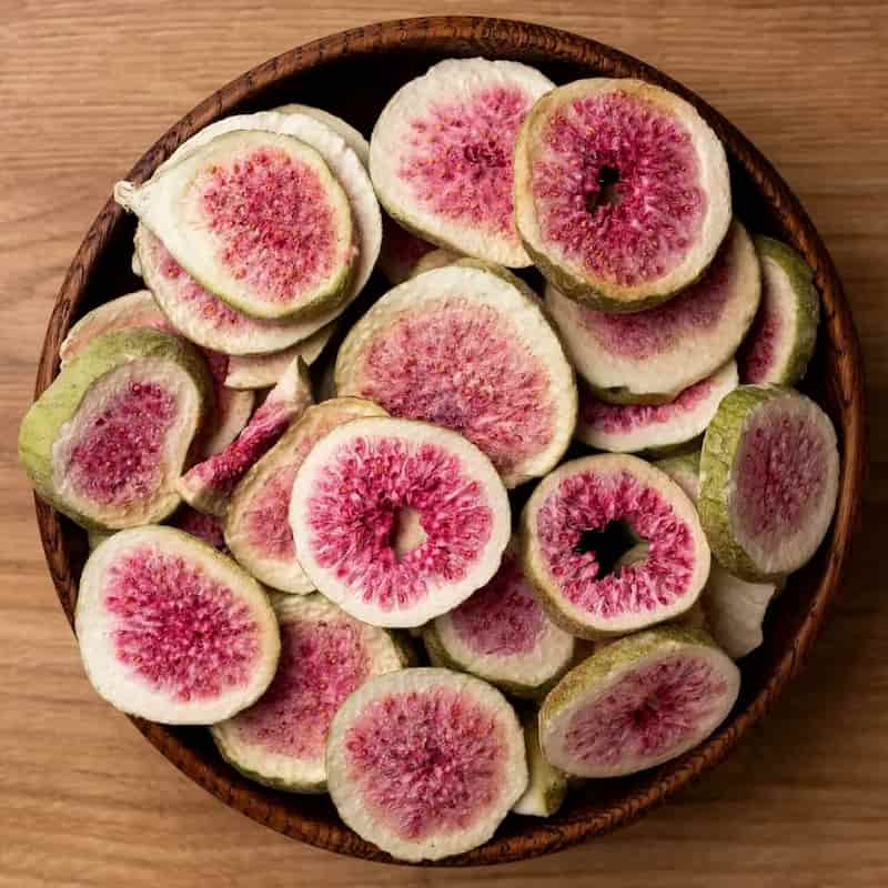 انجیر خشک پفکی با بافت سبک و حجیم