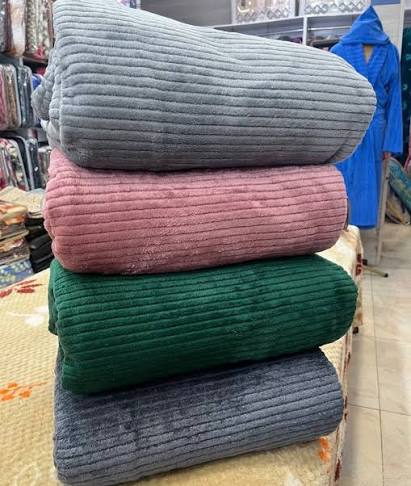 تصویر 3 از پتو مسافرتی مخملی مناسب سفر و استفاده روزانه