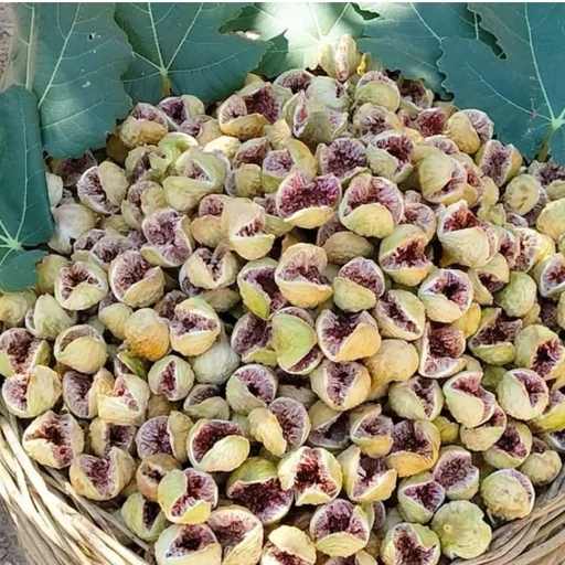 تامین پایدار انجیر خشک پرک برای فروشگاه های زنجیره ای