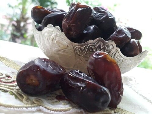تصویر 2 از خرما مضافتی رطب با تازگی مطلوب و طعمی دلنشین
