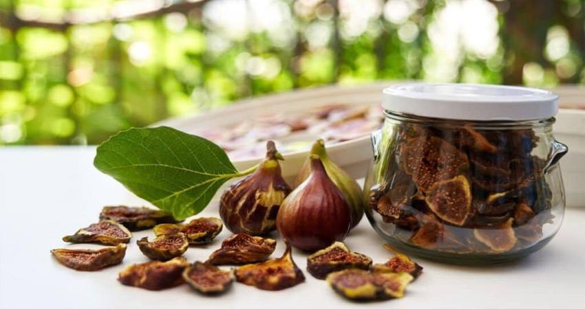 تصویر 4 از انجیر خشک سیاه با طعم شیرین و طبیعی