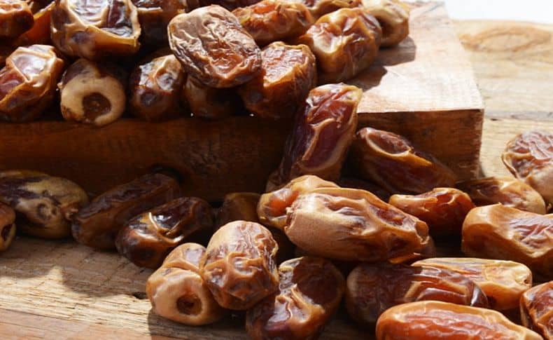 تصویر 4 از خرما زاهدی تر مناسب مصرف مستقیم و عرضه در فروشگاه های خشکبار