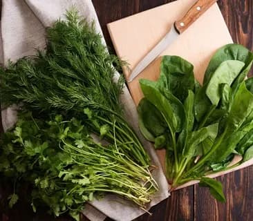 سبزی آشی در بارداری با ترکیبات طبیعی و عطر دلپذیر