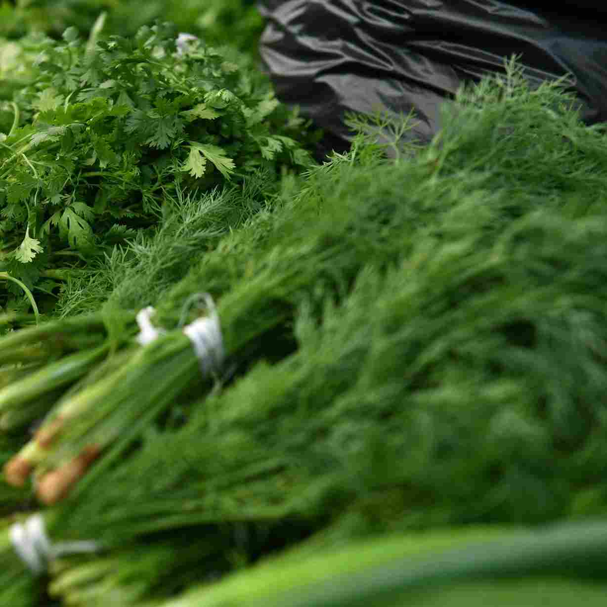 سبزی آش رشته خرد شده آماده مصرف برای پخت آسان