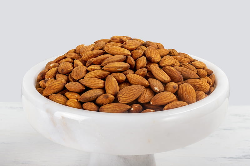 بادام مامایی ایرانی تازه با کیفیت ممتاز و طعم طبیعی